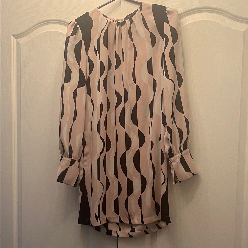 Chic Wavy Patterned Dress